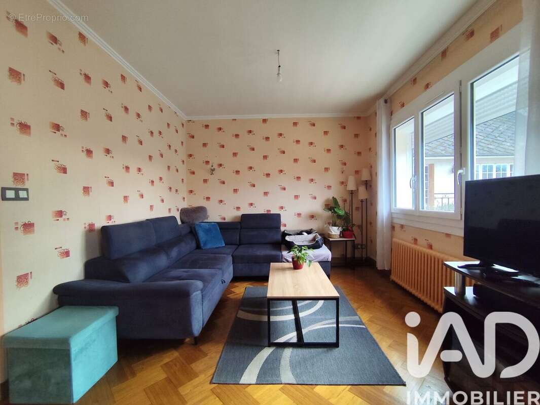 Photo 6 - Maison à LA CHAPELLE-SAINT-MESMIN