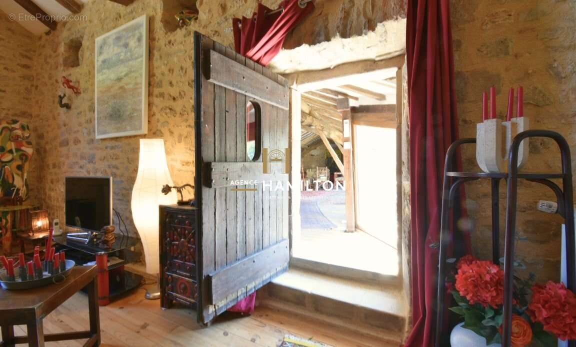 Maison à TONNAC