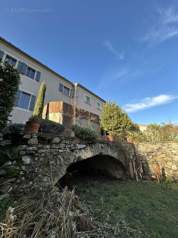 Maison à MONTOLIEU