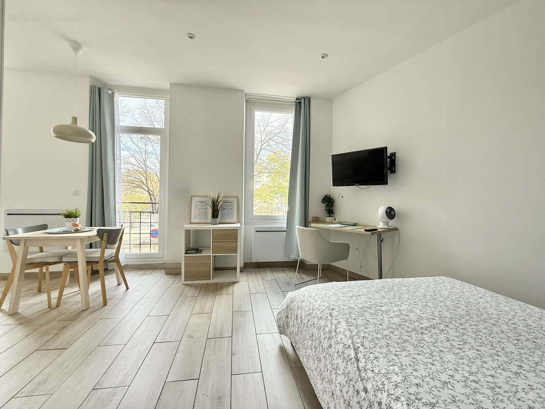 Appartement à MARSEILLE-5E