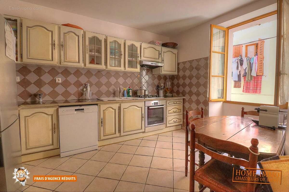 Appartement à VALLAURIS