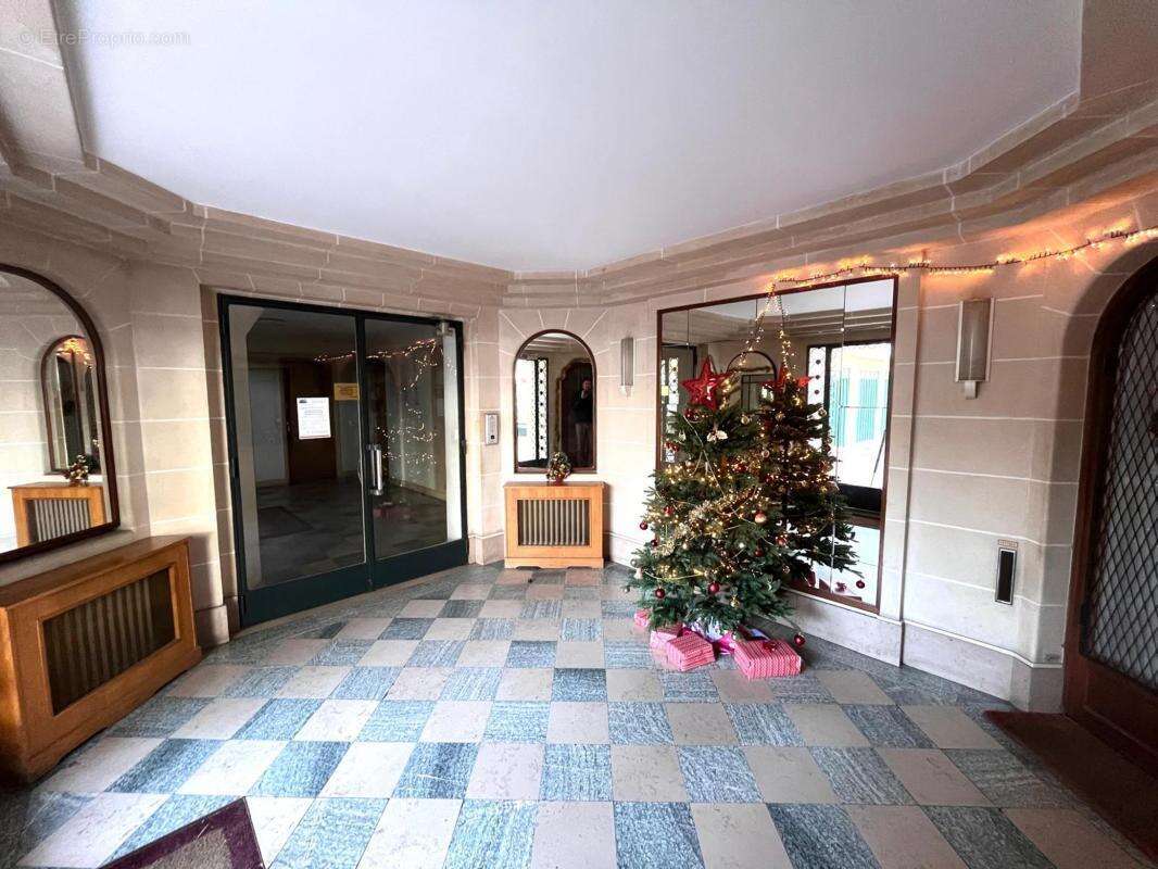 Appartement à ISSY-LES-MOULINEAUX