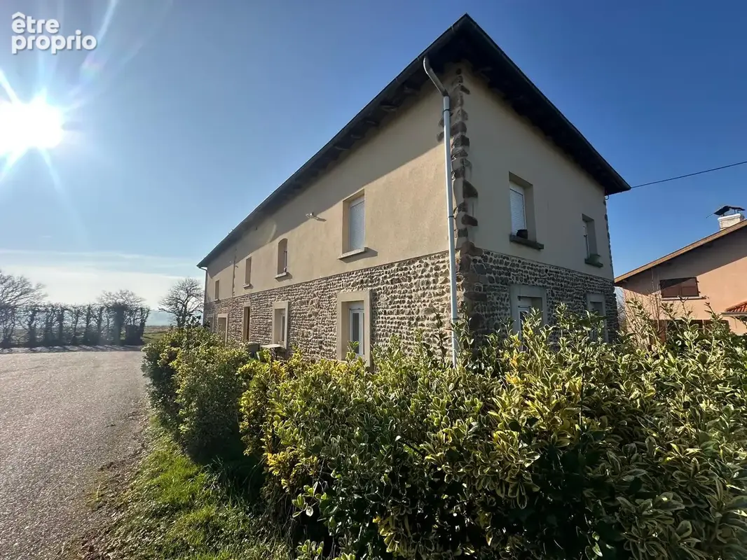 Appartement à PERREUX