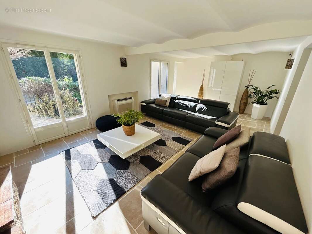 Maison à MOUGINS