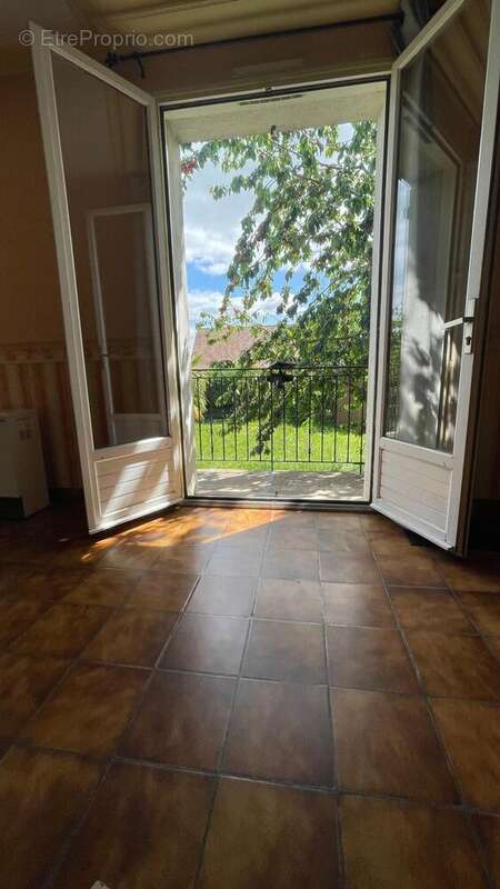 Maison 103 m² à Marcille-La-Ville  - photo 6