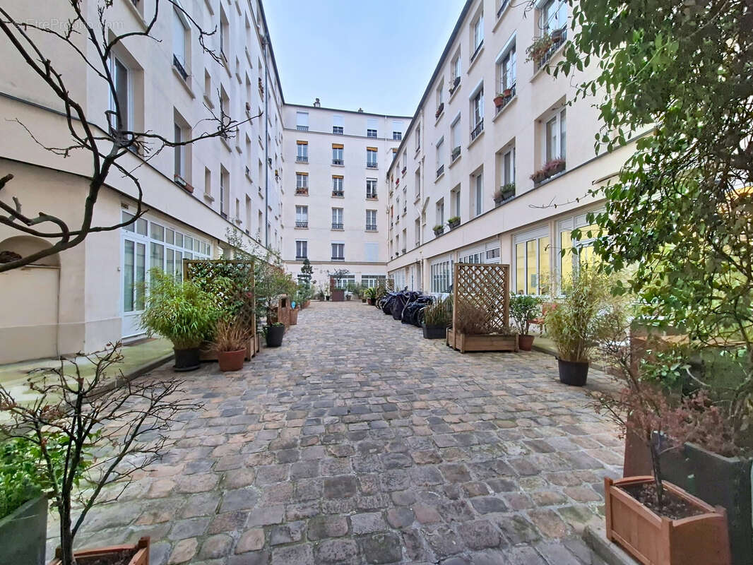 Appartement à PARIS-11E