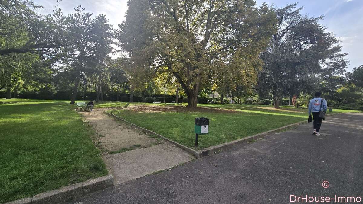 Appartement à AUBERVILLIERS