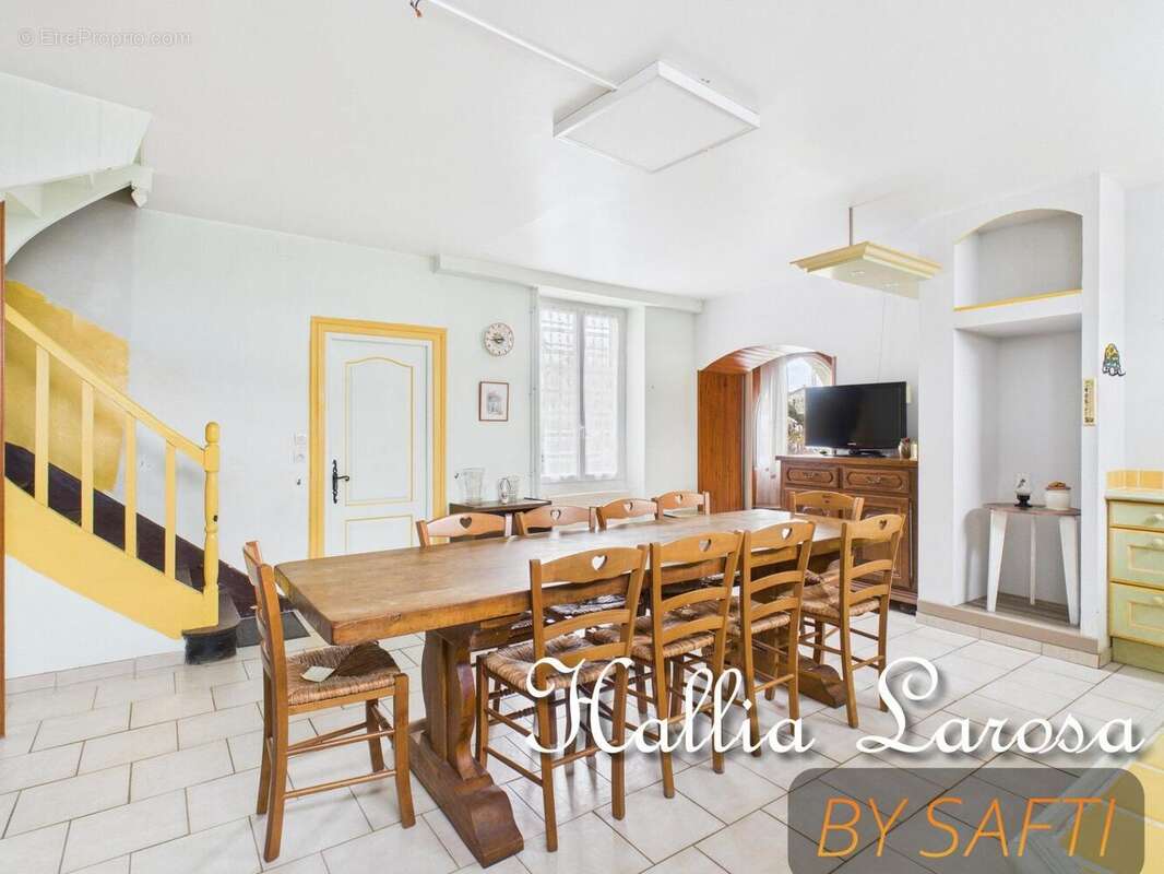 Photo 2 - Maison à LUSSAC-LES-CHATEAUX