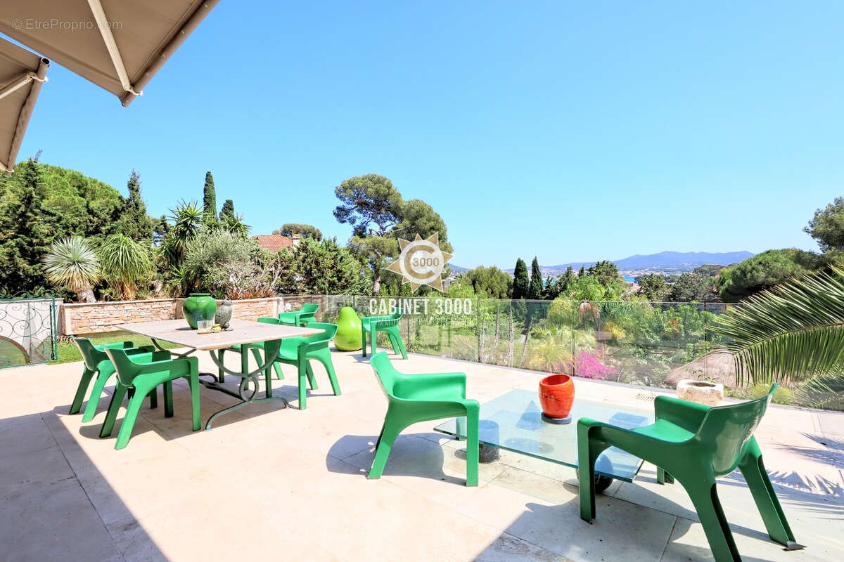M2184 - SANARY SUR MER - Les Picotières - Maison T8 - Pisicne - Tennis - photo 11