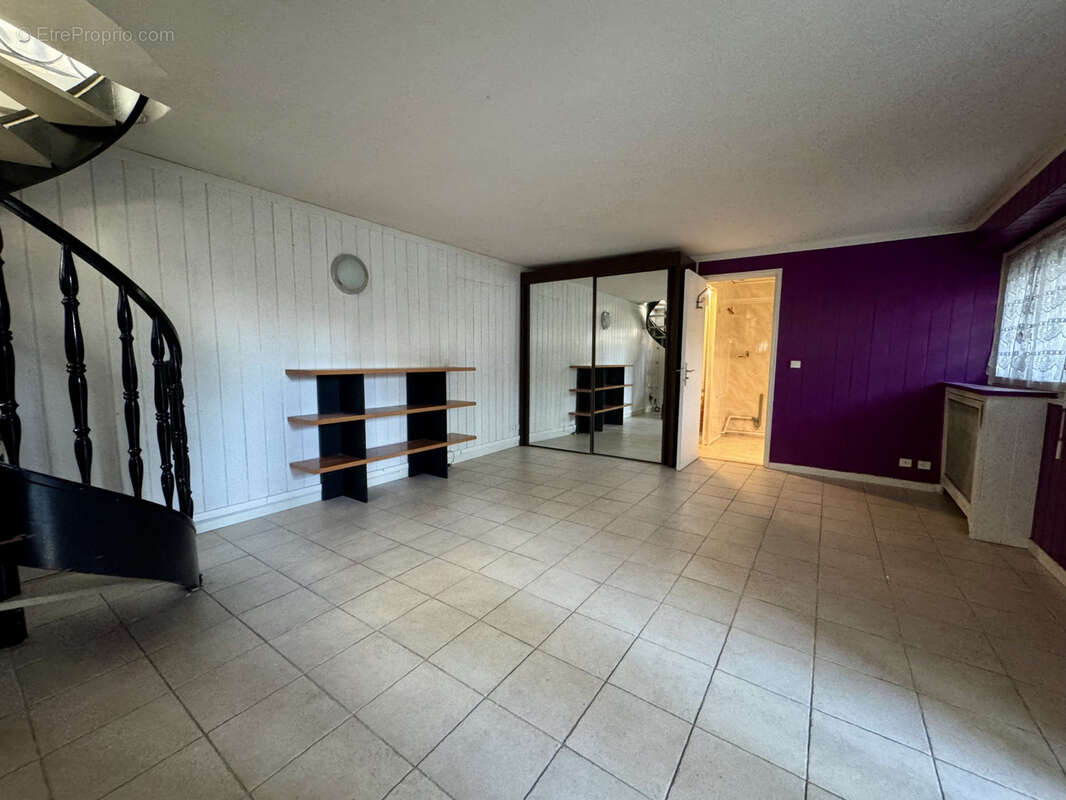 Appartement à LE PERREUX-SUR-MARNE