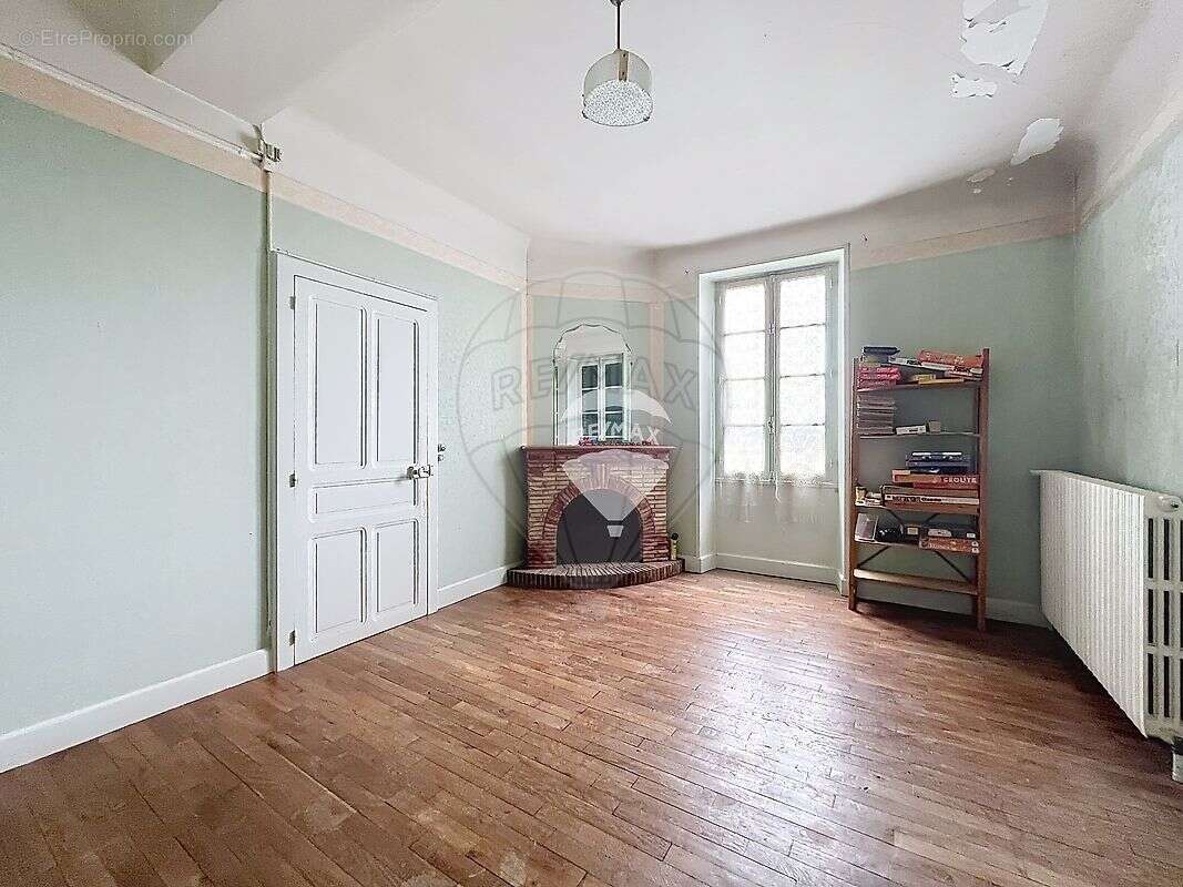 Maison à POURRAIN