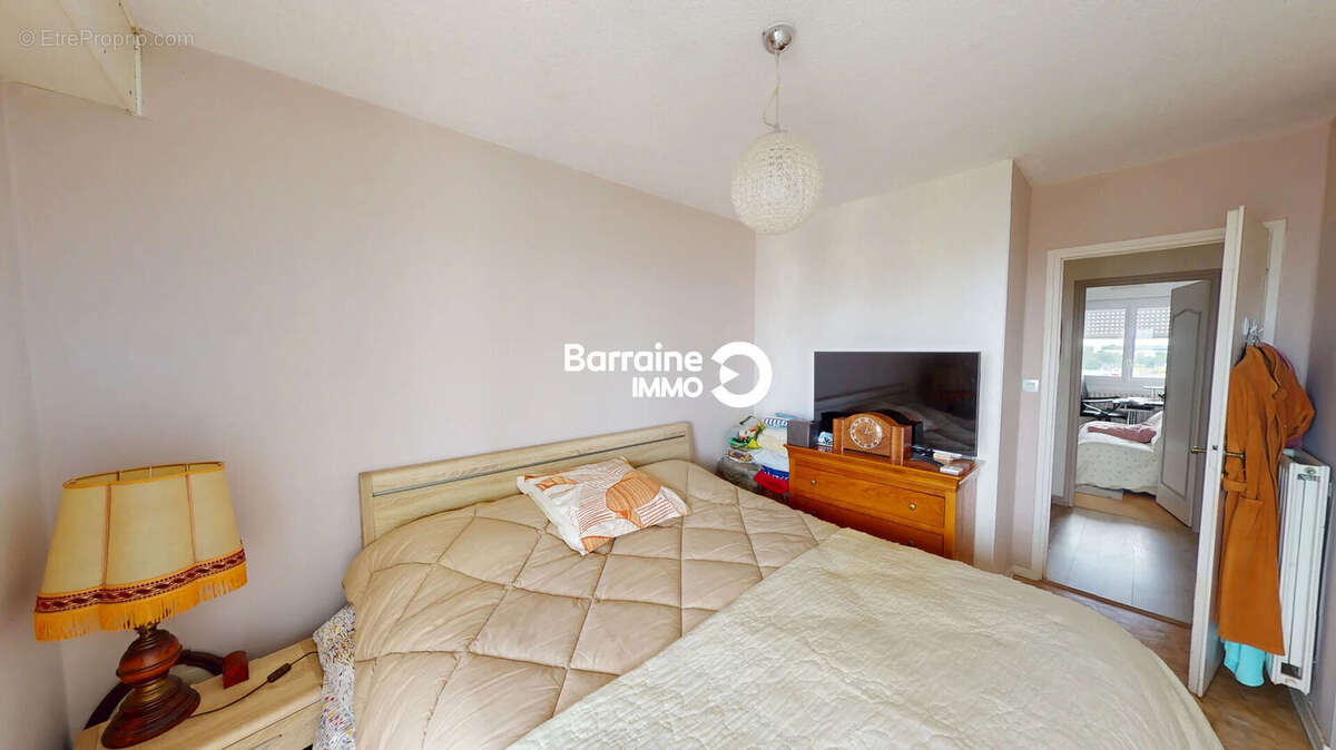 A VENDRE  - Appartement 4 pièces- 3 chambres- à Lorient-le ter-dernier étage-ascenseur-garage - photo 13