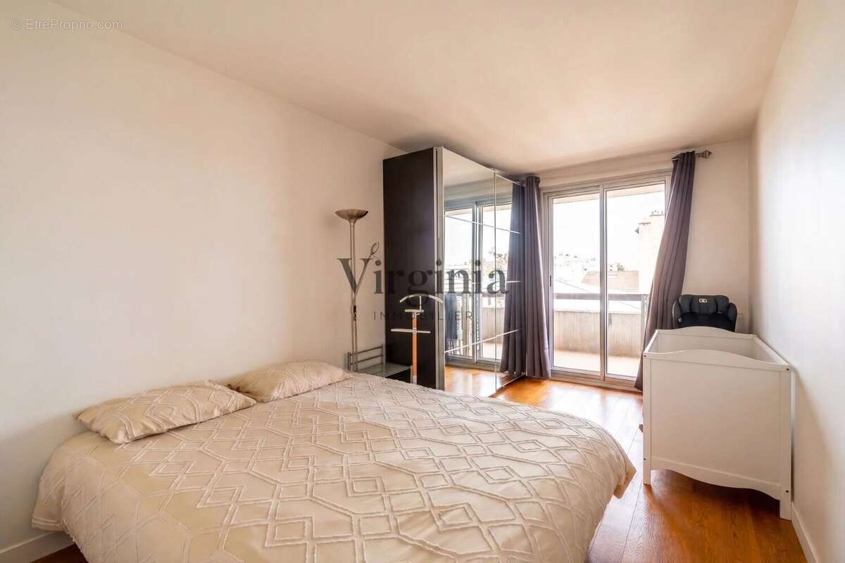 Appartement à CHARENTON-LE-PONT