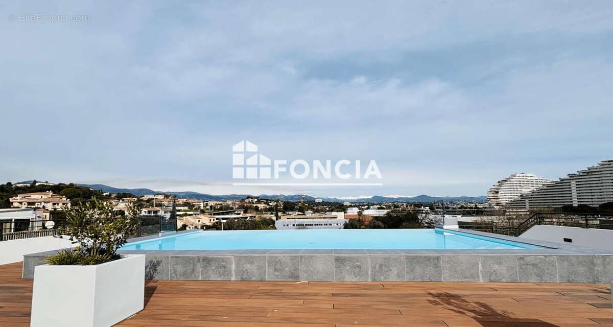 Appartement à VILLENEUVE-LOUBET