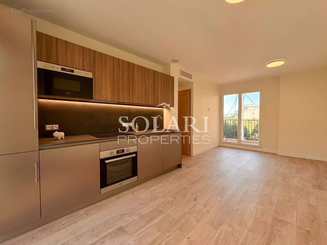 Appartement à MANDELIEU-LA-NAPOULE