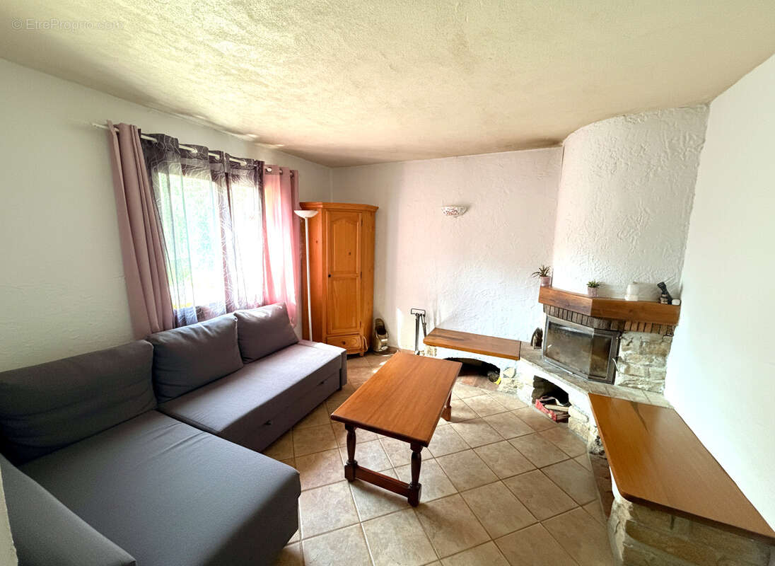 Maison à CORRENS