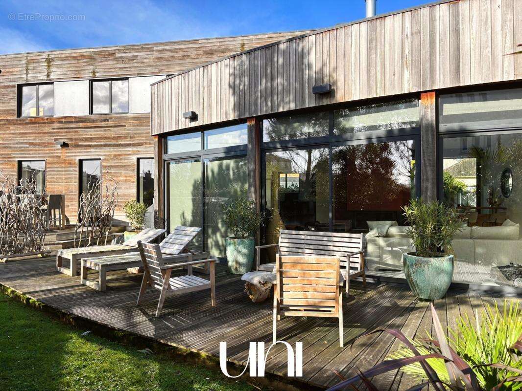 Maison 8 pièces de 210 m2 avec terrasse - Caen Université - photo 9