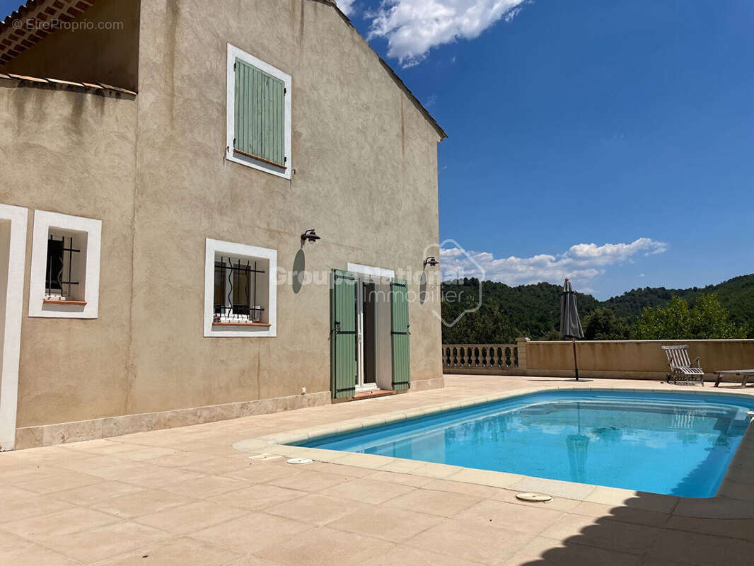 Allemagne En Provence T6 -163 m2 piscine garages 2159m² de terrain - photo 5
