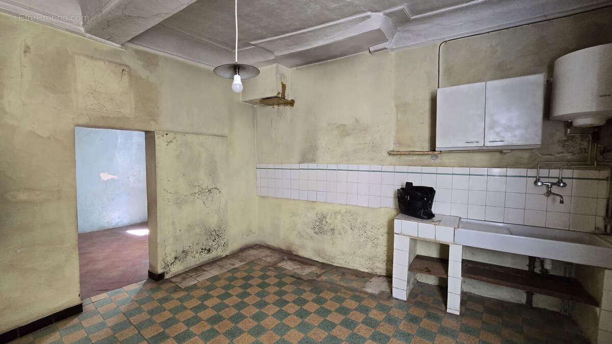 En exclusivité chez Couzinet Immobilier Maison de village à fort potentiel - photo 3
