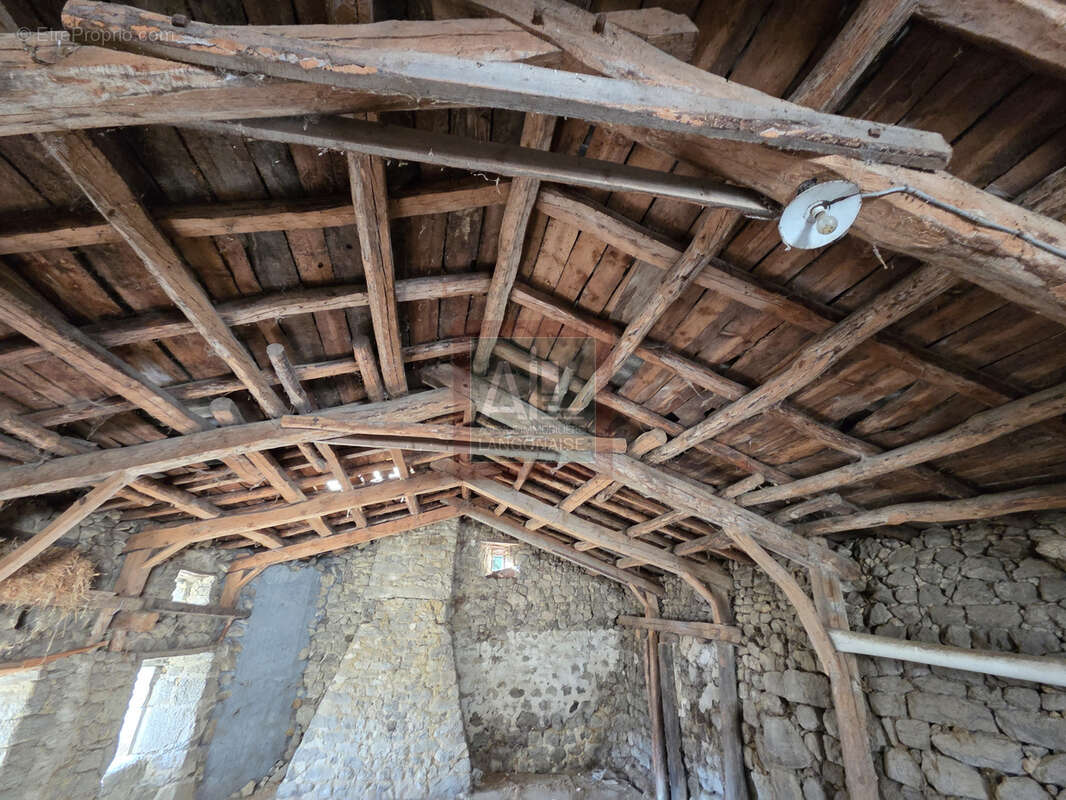 Maison à CHAMBON-LE-CHATEAU