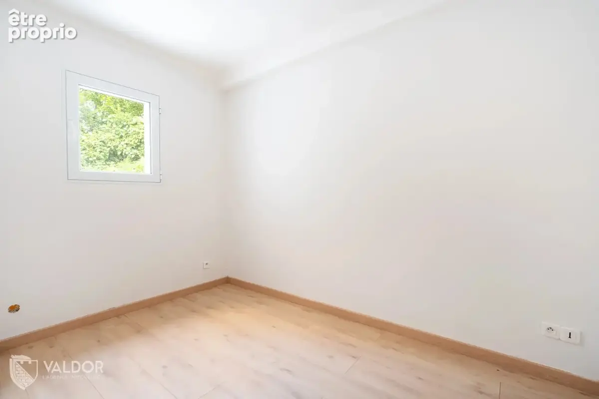 Maison 245 m² à Rochetaillee-Sur-Saone  - photo 11
