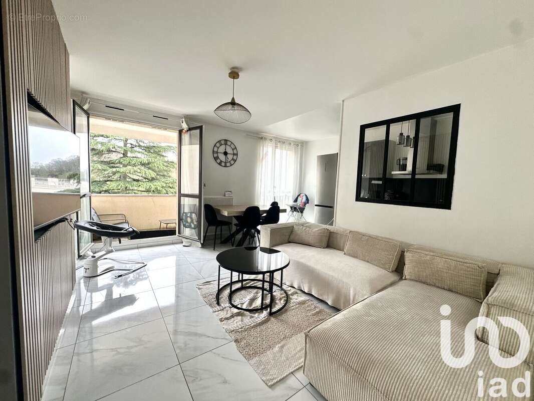 Photo 2 - Appartement à CORMEILLES-EN-PARISIS