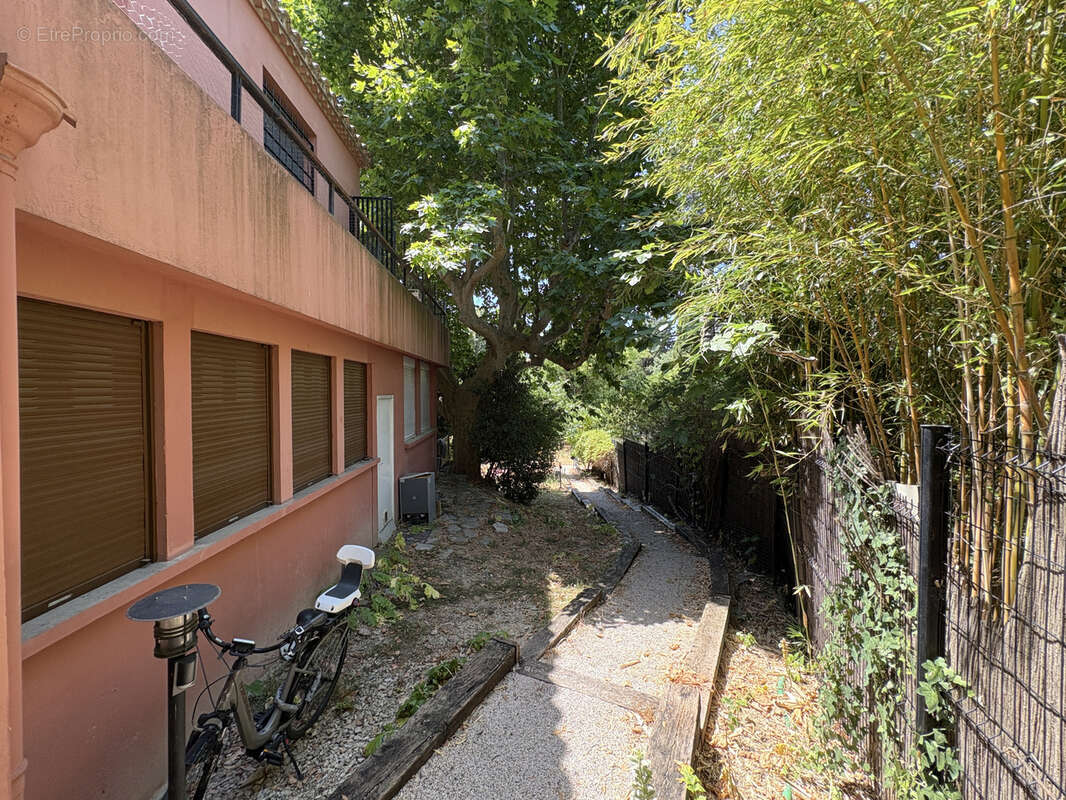 Montpellier Arceaux. Appartement bourgeois avec jardin privatif, terrasses & parking.. - photo 8