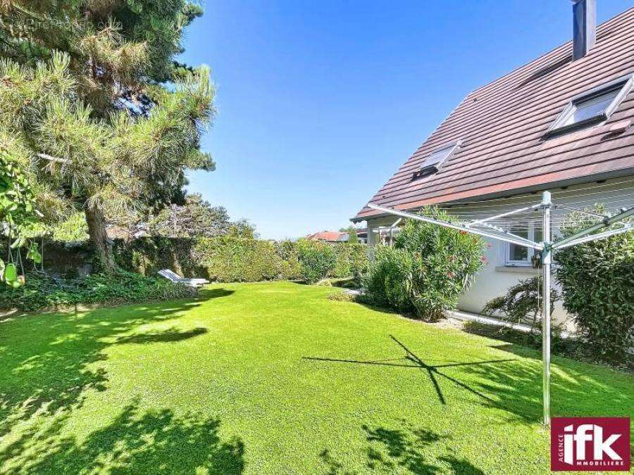 HORBOURG WIHR - Très belle Maison de 185 m² avec 4 chambres - Terrain de 8.35 ar - photo 5