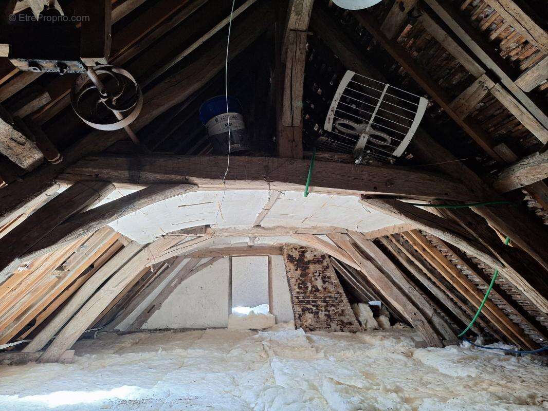 Maison à SAINT-SATUR