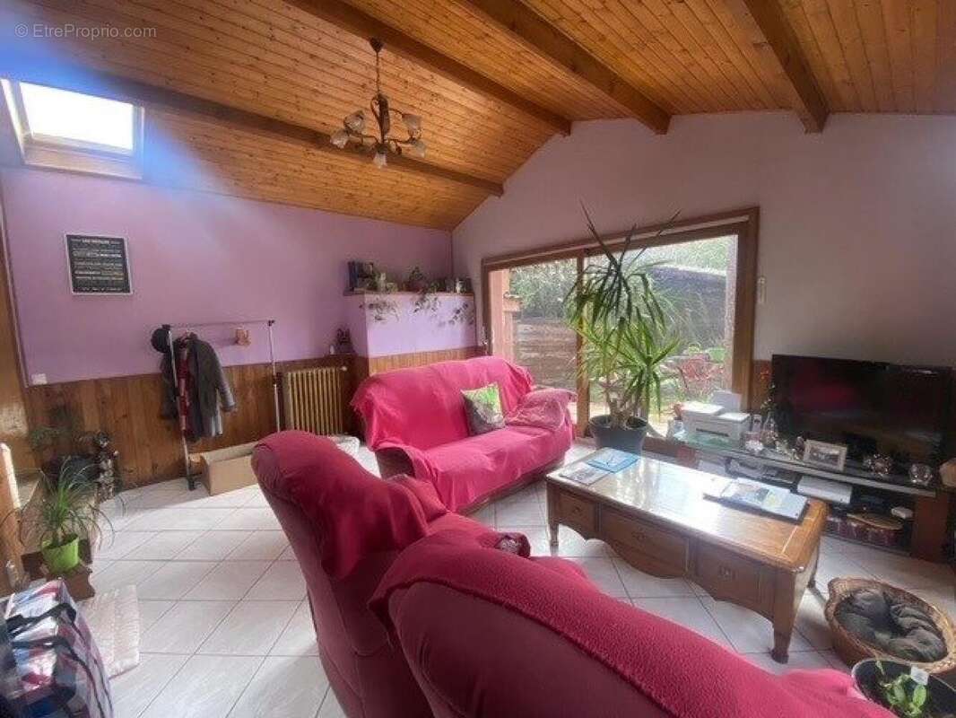 Photo 5 - Maison à LIMAS