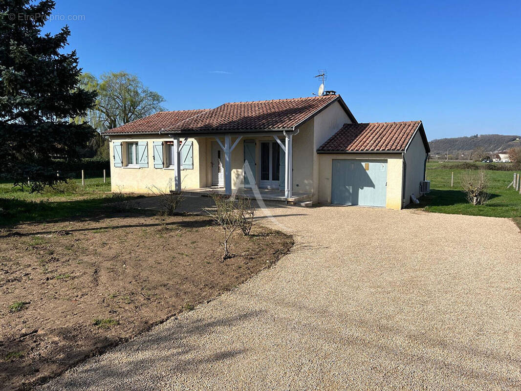 Maison à PRAYSSAC