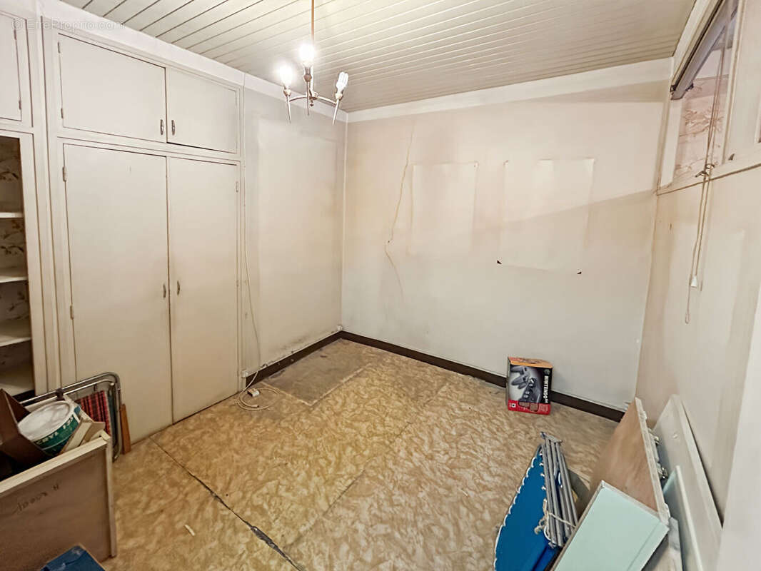 Appartement à MARSEILLE-5E