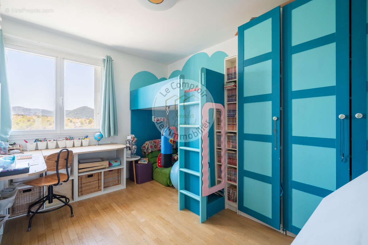 Appartement à MARSEILLE-9E