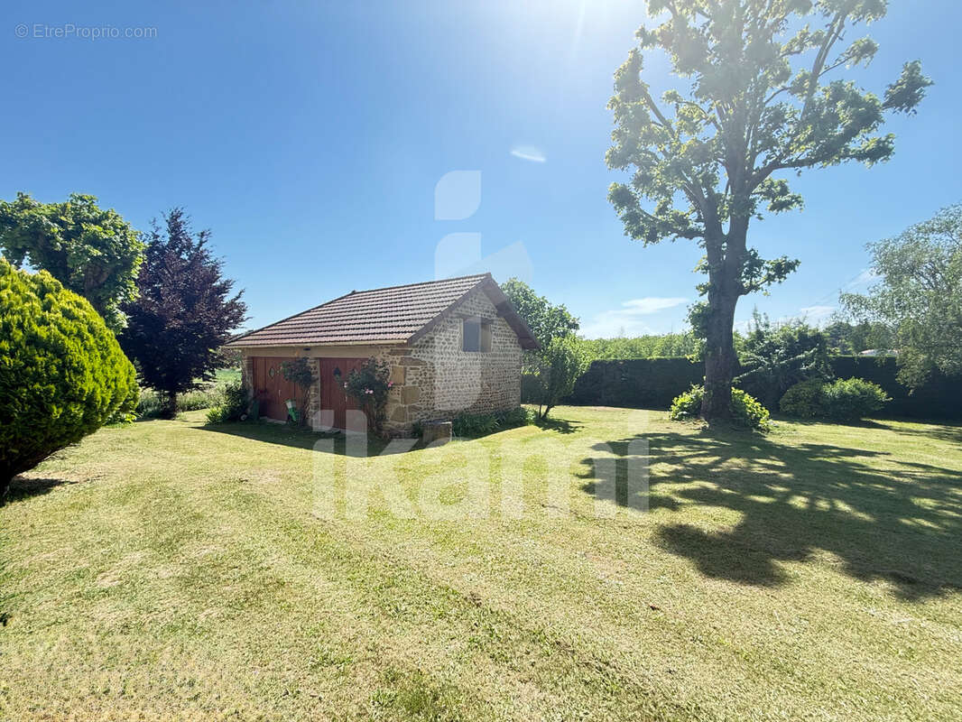 Maison à CHATEAUNEUF-DE-GALAURE