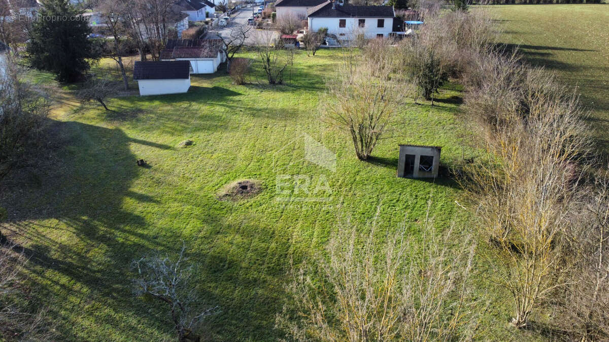Terrain à DAMPARIS