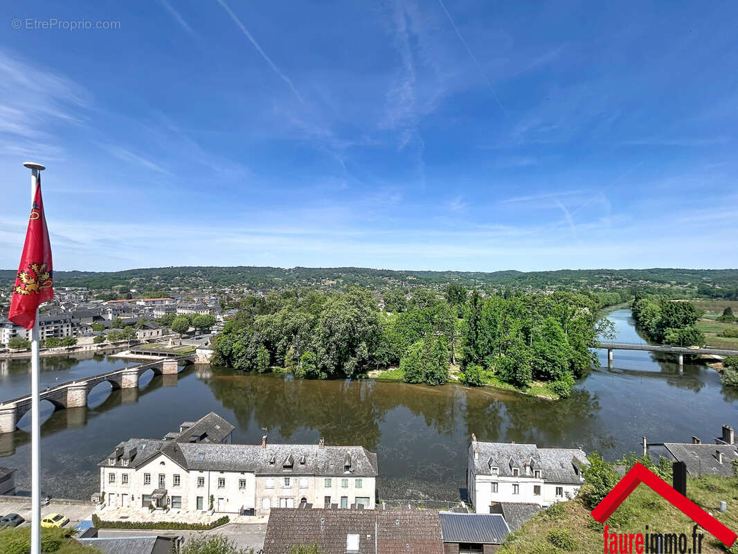 Maison à TERRASSON-LAVILLEDIEU
