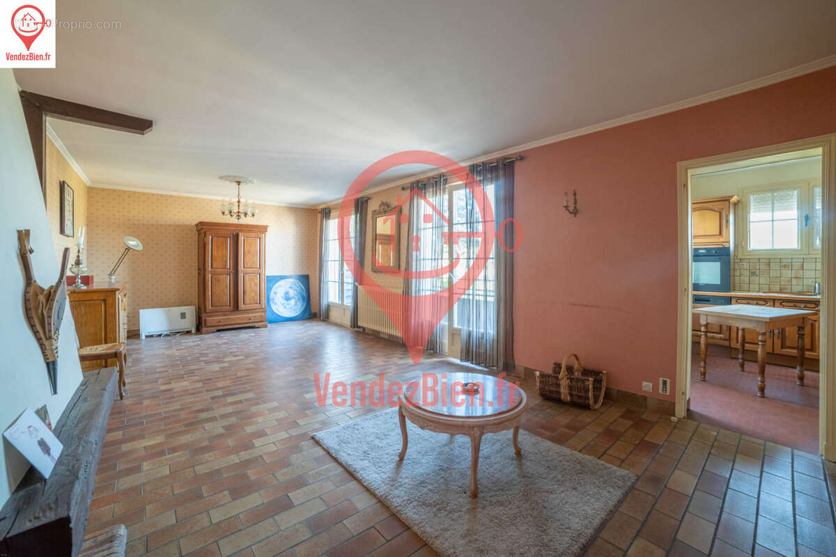 Maison à CHATEAUNEUF-SUR-CHER