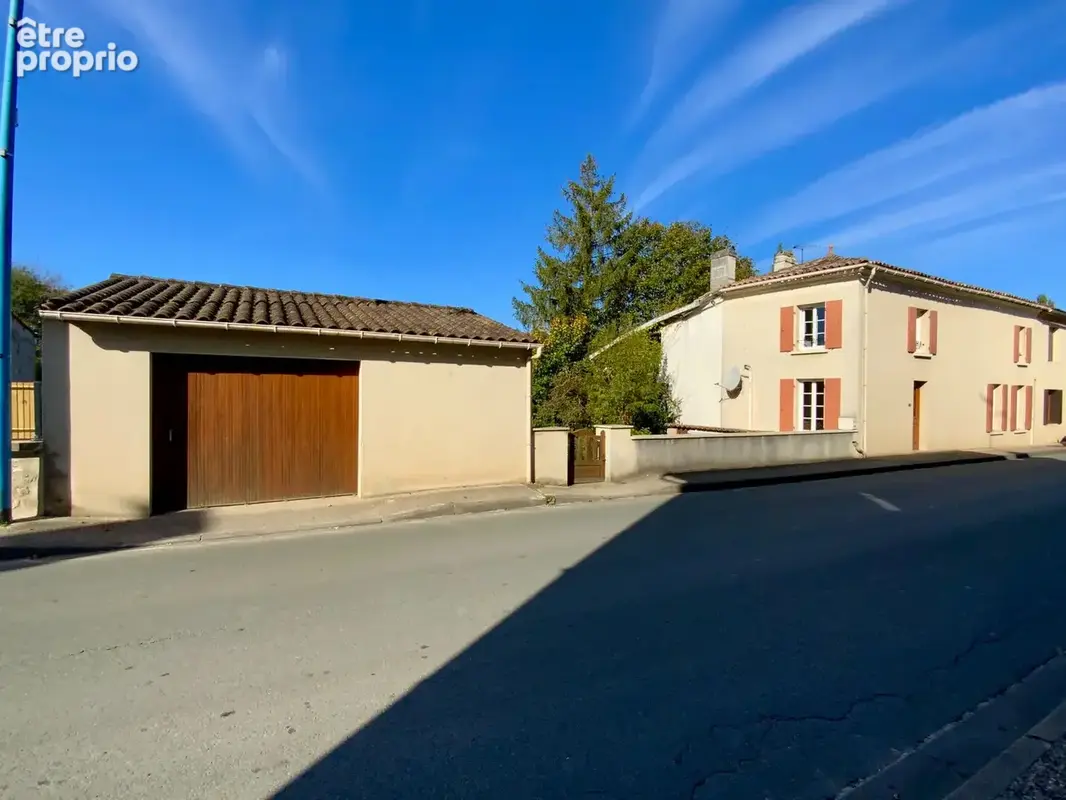 Maison dans Jonzac avec garage et jardin - photo 17