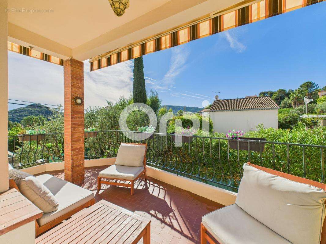 Maison à MANDELIEU-LA-NAPOULE