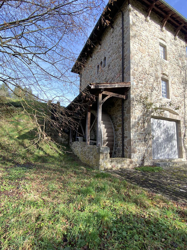 Maison à RENAISON