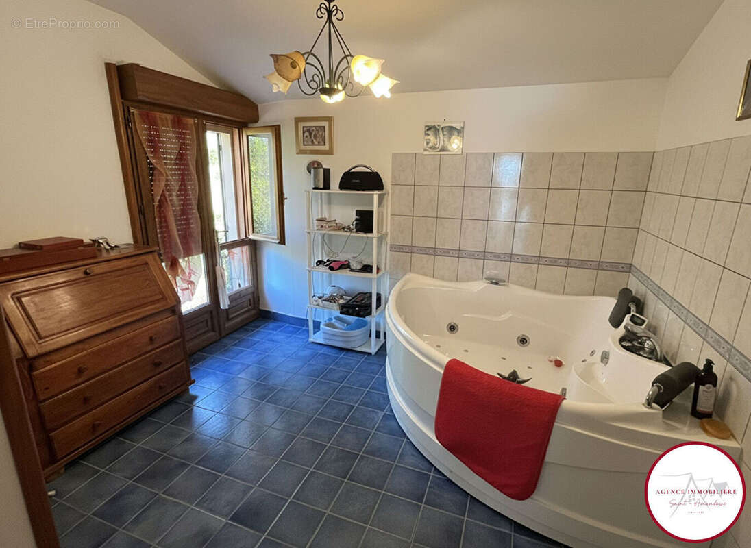 Maison à VALIGNY