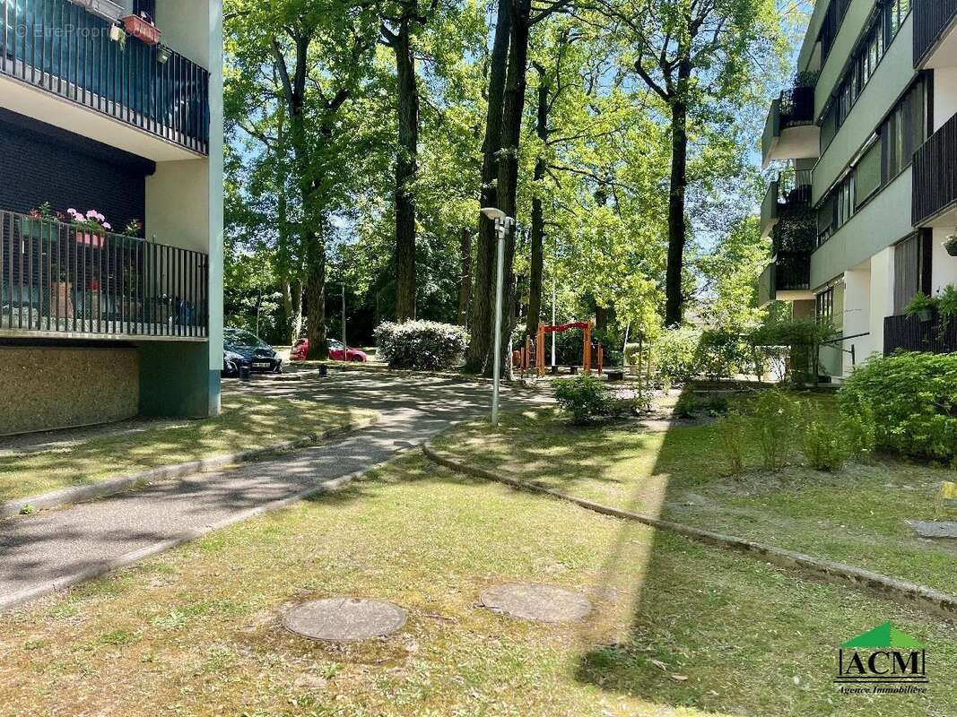 Appartement à MERY-SUR-OISE