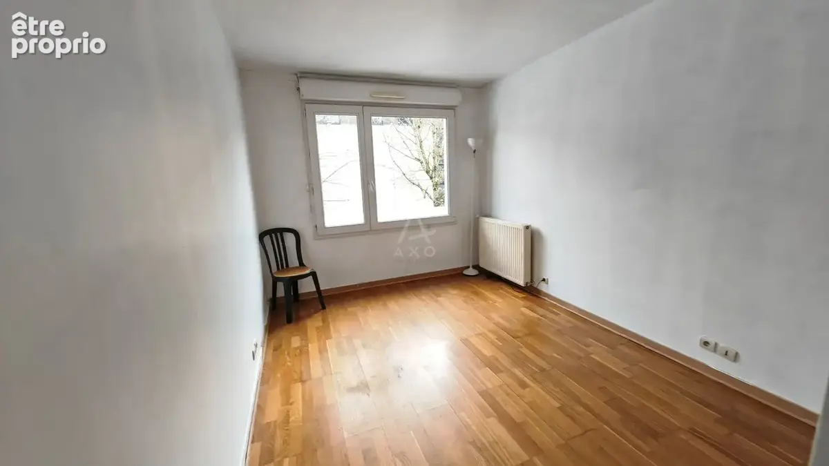 Appartement F5 au 1er étage 4 chambres 2 parkings - photo 7