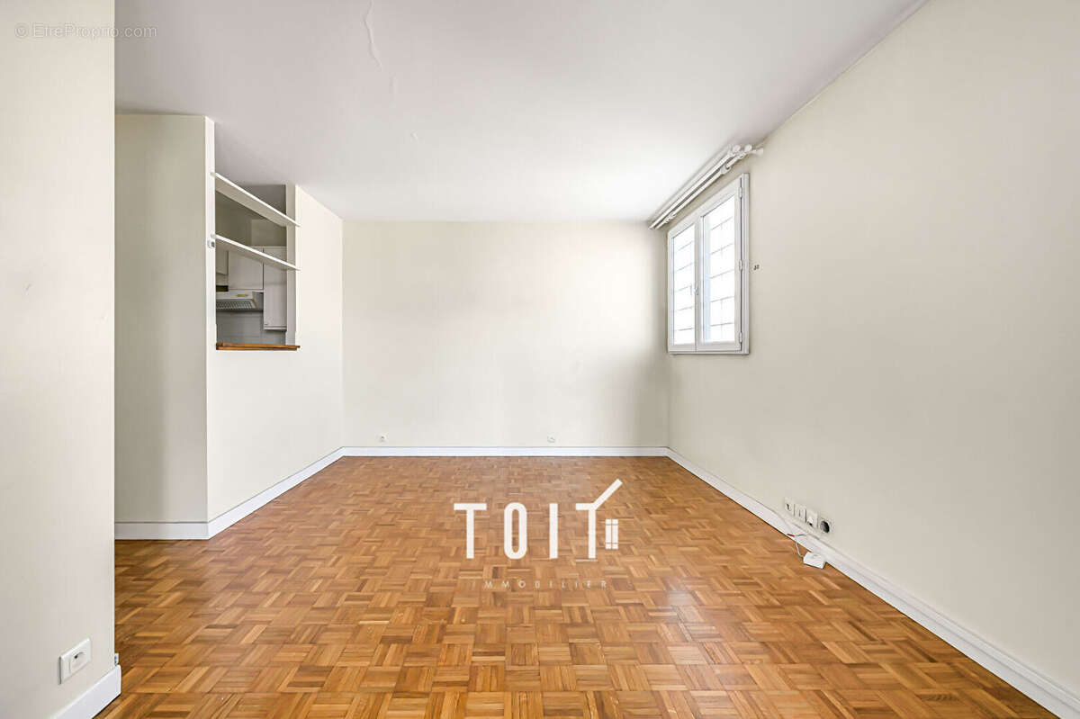 Appartement à PARIS-14E