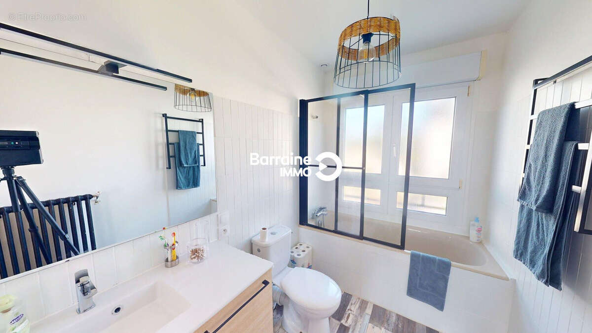 Maison à LE RELECQ-KERHUON