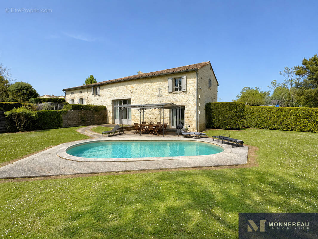 Maison à CHALAIS