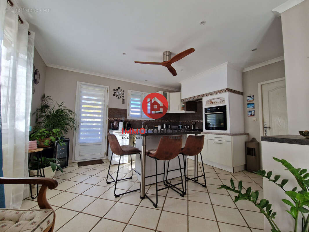 Maison à BAGNOLS-SUR-CEZE