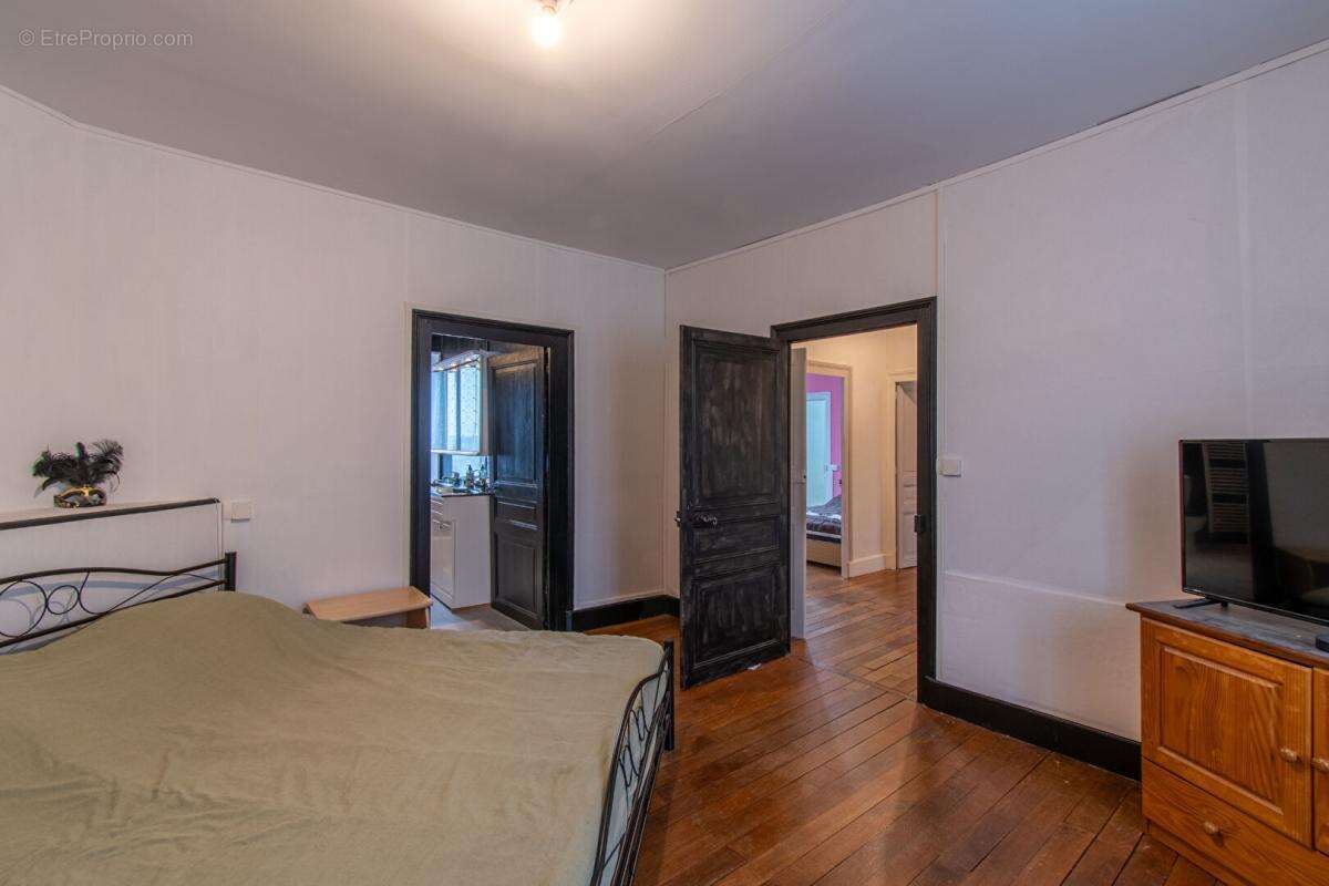 Maison à SAINT-GEORGES-SUR-LA-PREE