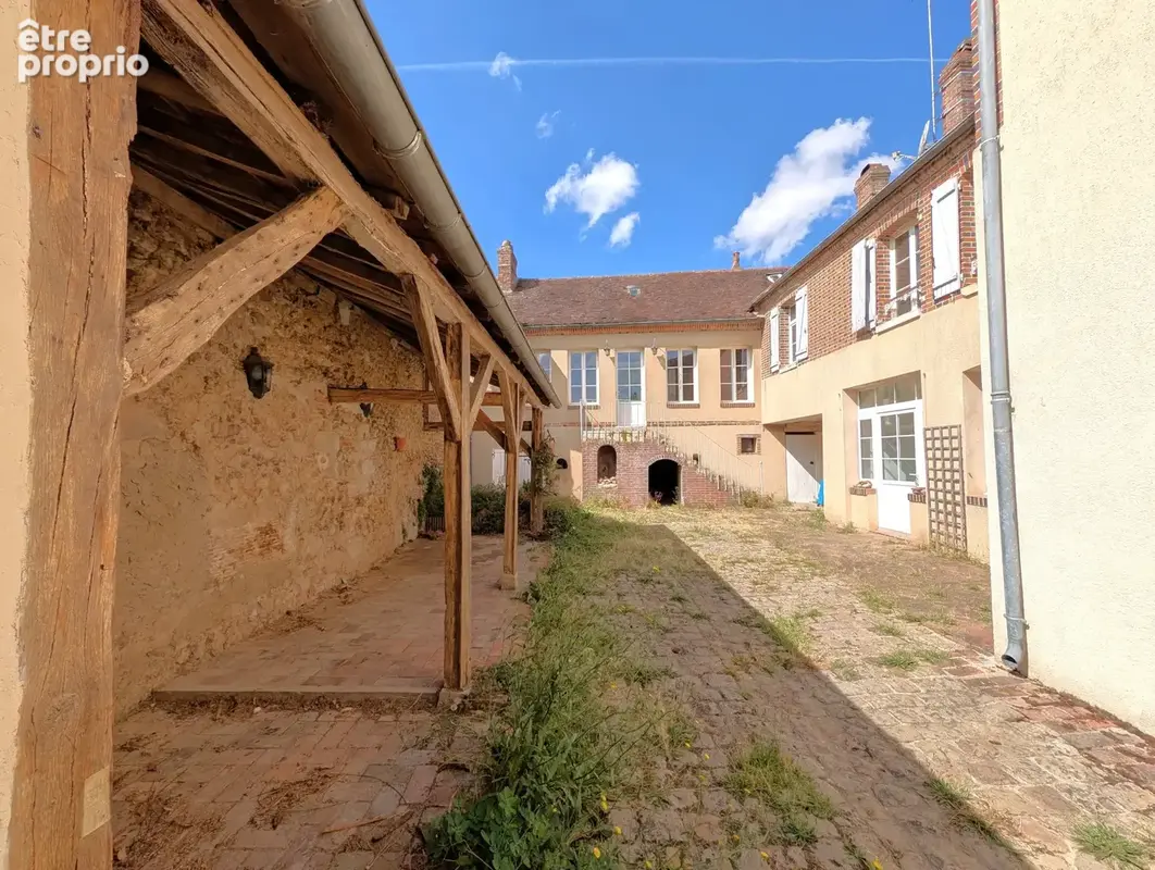 Maison ancienne avec 5 chambres au centre de la Ferté Loupière de 192m2 habitables sur jardin de 280m2 et jard - photo 19