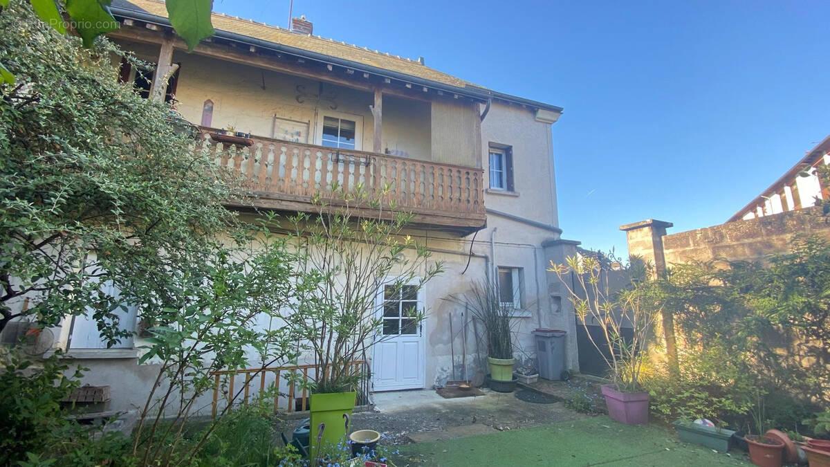 Maison à MONTRICHARD